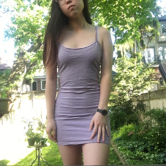 Burgundy mockneck dress - Picture 2 of 4